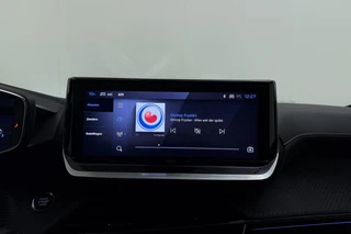 Peugeot 208 1.2 Hybrid 145 e-DCS6 GT | Stoelverwarming | Cruise control | Apple carplay/Android auto | Elek. verstelbare stoelen | Achteruitrijcamera | Kunstlederen/Alcantara bekleding | Massagefunctie | Stuurbediening / 26