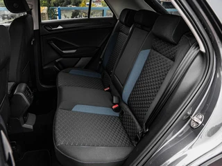 Volkswagen T-Roc 1.5 TSI 150 PK DSG Style IQ.DRIVE | Trekhaak | Virtual Cockpit | LED | ACC | Camera | Dodehoekdetectie | Stoel-/Stuurverwarming | Navigatie | Apple CarPlay/Android Auto | 18" / 13