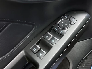 Ford FOCUS 1.0 EcoBoost Hybrid ST Line X Business | Apple CarPlay | Camera | Winter Pack | / 18