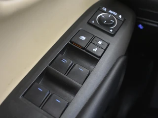 Lexus NX 300h AWD 25th Edition / 27