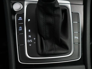 Volkswagen Golf Variant 1.5 TSI Highline Business R | Stoelverwarming | Camera | Virtual | ACC | / 18
