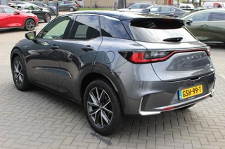 Lexus LBX 1.5 Emotion 2WD / 7
