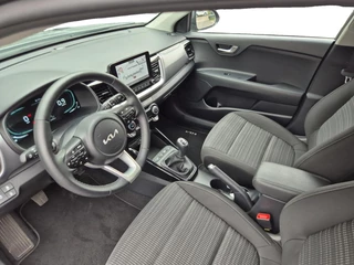 Kia Stonic 1.0 T-GDi MHEV DynamicPlusLine | Cruise Control | Climate Control | Stoelverwarming | Stuurverwarming | Camera | Privacy Glass | / 12