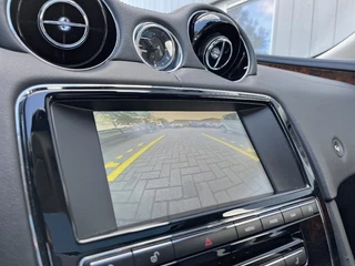 Jaguar XJ 3.0 V6 341 PK SC AWD LEDER SCHUIFDAK LMV / 32