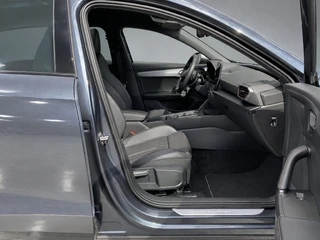 CUPRA Formentor 1.4 e-Hybrid Business 204 pk AUT  | 1e eigenaar | dealer onderh. | SOH 97% | navigatie | memory stoel | camera | stoel/stuurvw. / 18