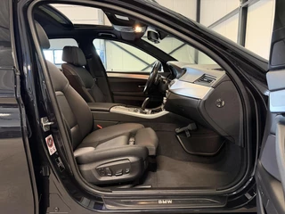 BMW 5-serie 520i M-Sport High Executive Pano Memory NL-AUTO / 23