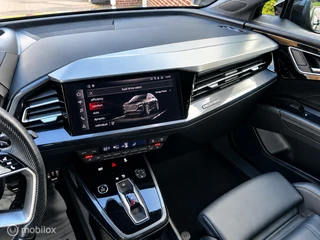 Audi Q4 e-tron 40 Launch edition S Competition 77 kWh SOH 92,73% MATRIX LED SFEERVERLICHTING CAMERA SPORTSTOELEN / 19