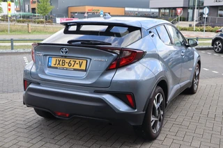 Toyota C-HR 1.8 HYBRID STYLE APPLE/ANDROID STOELVERW. BLIND-SPOT NAVI AD-CRUISE HALF-LEDER 18"LM-VELGEN / 7