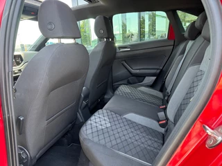 Volkswagen Taigo 1.5 TSI R-Line * Panoramadak * Virtual Cockpit * Led * 18 Inch / 6