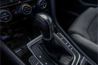 Volkswagen Golf 1.4 TSI Highline Business | DSG  | Virtual | ACC | Carplay / 23