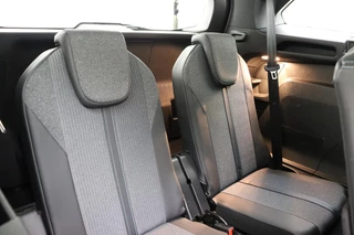 Peugeot 5008 1.2 PureTech Allure Pack Business 130 PK | Automaat | 7-zits | Camera | Cruise Control | Navigatie | Climate Control | Start/stop |Getinte ramen | 1e eigenaar / 17