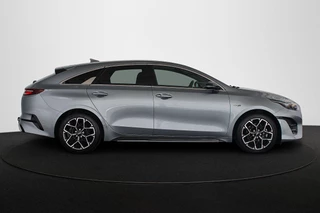 Kia ProCeed 1.5 T-GDi GT-Line Automaat Trekhaak Camera Keyless Stuur-Stoelverwarming / 32