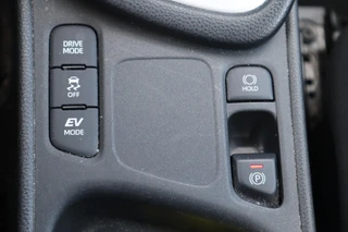 Toyota Yaris 1.5 HYBRID DYNAMIC LED LMV-16" APPLE/ANDROID KEYLESS NAVI ALL-SEASON DEALER ONDERHOUDEN / 30