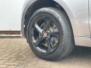 Jaguar F-PACE 2.0 P400e PHEV R-Dynamic SE Pano 360° Meridian Stoelverw+Ventilatie Leer BOMVOL! / 22