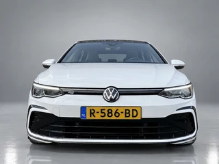 Volkswagen Golf 1.5 eTSI R-Line AUT  | dealer onderh. | panoramadak | stoel-/stuurverw. | keyless | trekhaak | carplay / 2
