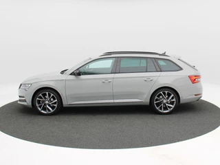 Škoda Superb Combi 1.4 TSI iV Sportline Business | Trekhaak | Camera | Stoel/Stuur Verwarming | Carplay | Navigatie | Climatronic | 19 Inch | 39.084 Km !! / 12