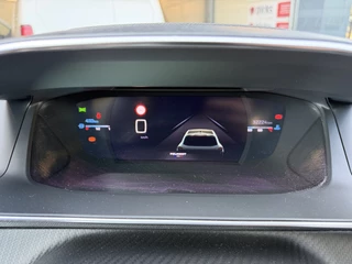 Peugeot 208 100pk GT (Camera - Keyless Entry - Parkeersensoren V+A - LED - Navigatie - Automatische Airco - Draadloos laden - Apple Carplay - 3D Cockpit) / 17