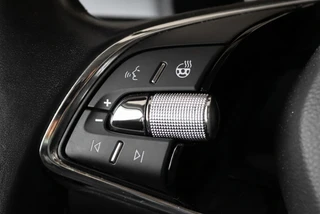Škoda Kodiaq 1.5 TSI Business Edition l Camera l Trekhaak l Pano / 16