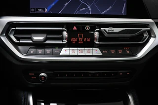 BMW 2-serie Coupé M240i xDrive High Executive | SCHUIFDAK | HARMAN KARDON | HEAD UP | DRAADLOZE LADER / 43