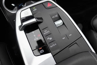 BMW X1 xDrive25e M Sport l Vernasca Leder | 360° l HUD l Adaptive Cruise / 19