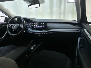 Skoda Octavia Combi 1.0 e-TSI DSG Business Edition Trekhaak Navigatie Parkeersensoren App-Connect / 2