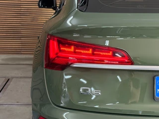 Audi Q5 Sportback 50 TFSI e S-line edition | Luchtvering | District Green | Ambient | Matrix-LED / OLED | Business-Pack | CarPlay / 45