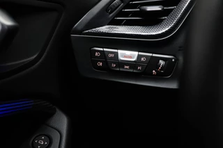 BMW 1-serie 118i Executive Edition | HALF LEDER | DAB | APPLE | DRAADLOZE LADER | CAMERA | 17" / 28