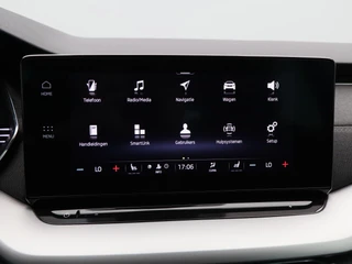 Skoda Octavia Combi 1.5 TSi 150 Pk First Edition | Stoelverwarming | Camera | Cruise Control | Navigatie | CarPlay | Matrix LED | 17 Inch | 60.639 Km !! / 21