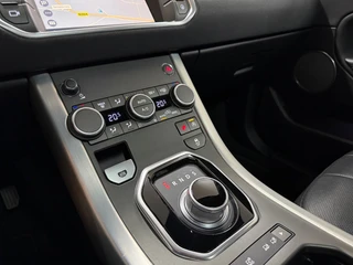 Land Rover Range Rover Evoque 2.0 Si4 HSE Dynamic Panorama | Leder | Camera | LED | Trekhaak | 4WD | Stoelverwarming | NAP | / 37