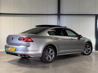 Volkswagen Passat 1.5 TSI R-Line Business + Pano Virtual H&K / 4