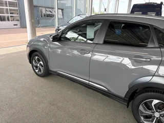 Hyundai Kona 1.6 GDi HEV Fashion Automaat  KRELLAUDIO/CAMERA/DODEHOEK/KEYLESS/NAVI/HUD/ADAPT.CRUISE / 12