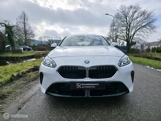 BMW 1 Series 123 xDrive Pano / 360' camera / Navi / 37