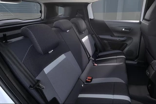 Opel Frontera 1.2 Turbo Hybrid GS | Uit voorraad leverbaar! | Actieprijs inclusief inruilpremie | 145PK | Automaat | Stoel/Stuur/Voorruit verwarming | Voor en Achter Parkeersensoren | Navigatie / 10