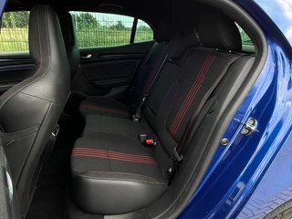 Renault Mégane 1.6 E-Tech Plug-In Hybrid 160 R.S. Line | Camera | PDC | Keyless | / 27