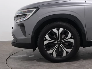 Renault Austral 1.3 MILD HYBRID 140PK EQUILIBRE  |  Pack City | Camera | Stoelverwarming / 12
