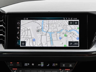 Audi Q4 e-tron 40 Launch edition S Competition 77 kWh | Trekhaak | HUD | Warmtepomp | ACC | Matrix LED | Leder | Keyless | Camera | Sonos audio | 20" | Dealeronderhouden / 25