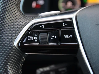 Audi A6 Avant 55 TFSI e quattro Competition | SOH 89% | Panoramadak / 45