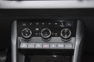 Skoda Karoq 1.5 TSI LEDER LMV NAVIGATIE CRUISE / 11