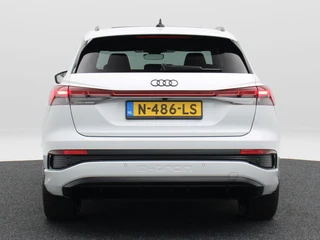 Audi Q4 e-tron 40 Launch edition S Competition 77 kWh 204 Pk | Stoelverwarming | Panorama dak | Adaptive Cruise | Matrix LED | Camera | CarPlay | 21 inch | 93.167 Km !! / 8