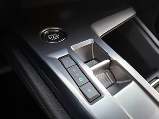 Peugeot 308 1.6 Plug-in Hybrid 180 Active Pack Business / 11