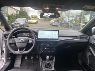 FORD Focus 1.0 EcoBoost Hybrid 125pk ST-Line / 25