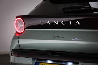 Lancia Ypsilon 1.2 Turbo Hybrid LX / 26