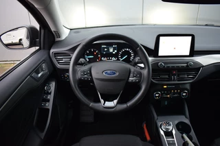 Ford Focus Wagon Wagon 1.5 EcoBlue Titanium Business | Automaat | Trekhaak | Apple CarPlay | Climate / 19