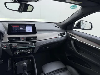 BMW X2 xDrive25e M SPORT Business Edition Plus  BOMVOL | PHEV| PANO| NAP| STOEL + STUURVERWARMING| COMFORT ACCESS| ELEK. ACHTERKLEP| AFNEEMBARE TREKHAAK| HUD| ACHTERUITRIJCAMERA| APPLE CARPLAY / 26