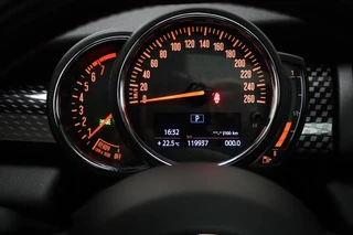 MINI 5-Deurs 2.0 Cooper S Chili Serious Business | PANORAMADAK | HEAD UP | LEDER | STOELVERWARMING | CLIMA / 6