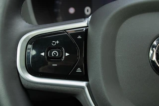 Volvo XC60 2.0 T6 PHEV Long range AWD R-Design|360 Camera|Trekhaak|Harmann|HUD|Stoel+Stuurverwarming| / 25