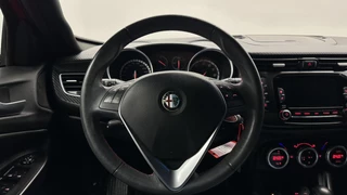 Alfa Romeo Giulietta 1.4 Turbo MultiAir Super AUTOMAAT ECC CRUISE NAVI. / 24