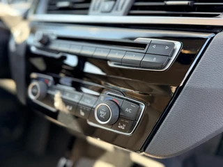 BMW X1 X1 sDrive20i High Executive I Leer I Camera I Trekhaak / 33