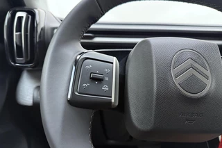 Citroen Ë-C3 Max 113pk 44 kWh | Navigatie | Climate control | Camera | DAB Radio | Dakrails | Lichtmetalen velgen / 19