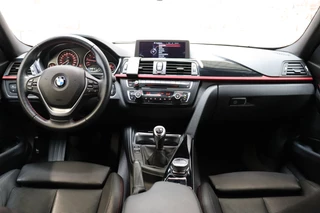 BMW 3 Serie Touring 316i High Executive Sport Line  / Navigatie Professional / Leder / Stoelverwarming / Climate Control / 18 Inch / Bluetooth / Xenon / Parkeersensoren / Cruise Control / 17